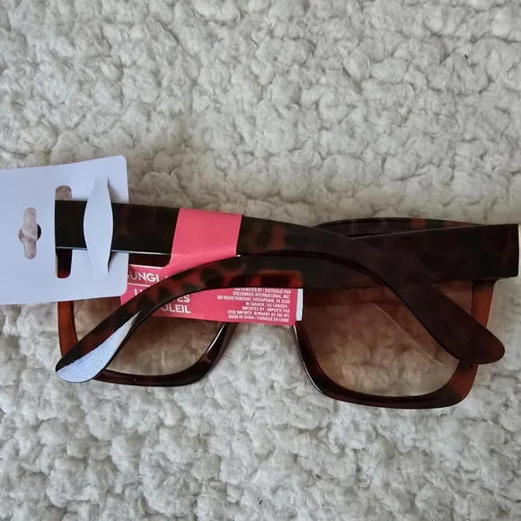 Brown Plaid Newsboy Cap & Brown Sun Glasses Duo - Picture 12 of 13